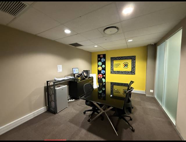 381M² OFFICE TO LET IN CLAREMONT